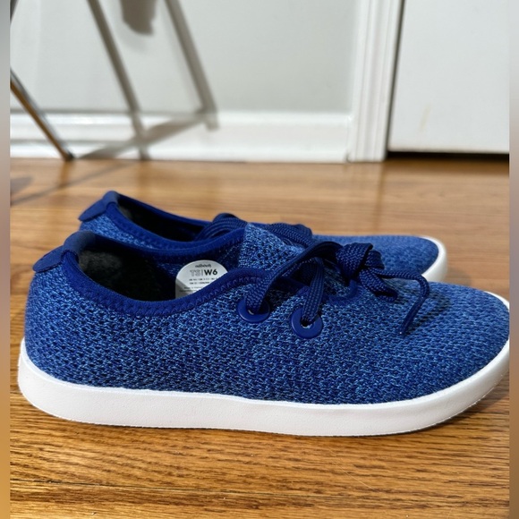 Allbirds Tree Skippers in royal blue size 6, BNNU - Picture 3 of 4